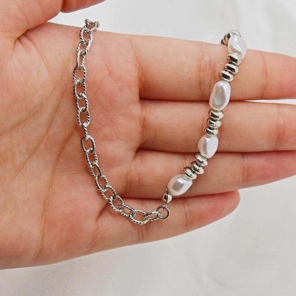 Pearl Chain Necklace - Picture 3 of 4